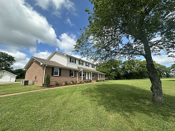 4th image of 2057 W Jefferson Pike
