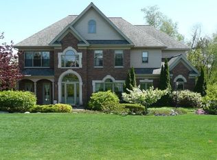 3705 Lakewood Shores Dr, Howell, MI
