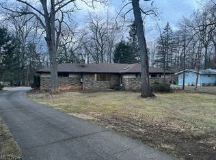 7800 Summerset Dr, Walton Hills, OH