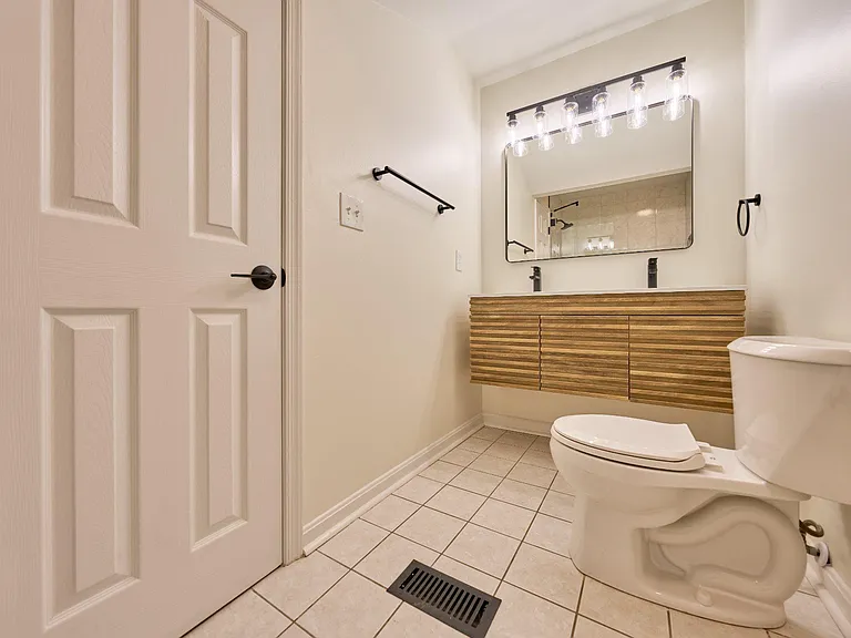 2924 Gracefield Rd — Photo 33