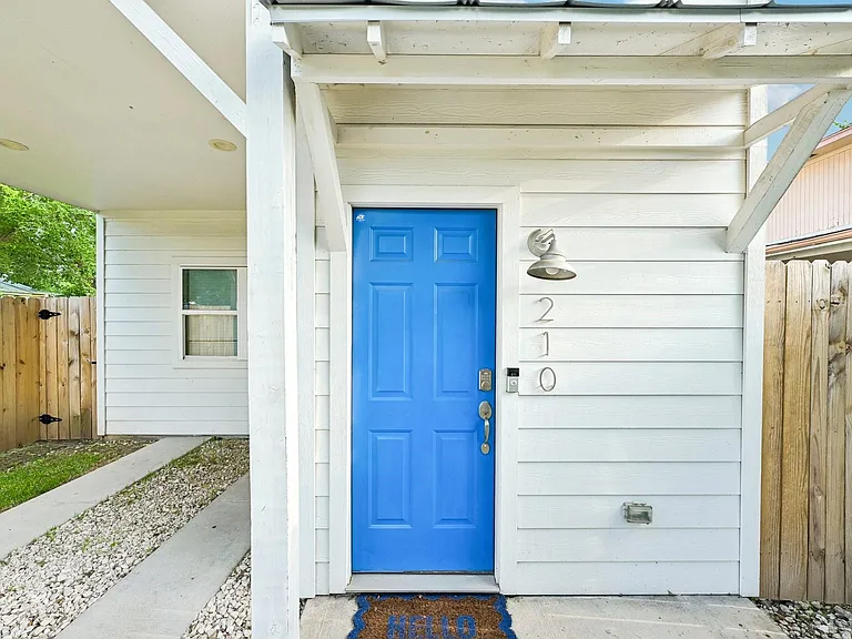 210 Garrotsville St — Photo 12