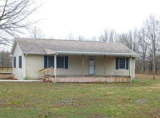 5148 Tonti Rd, Salem, IL 62881