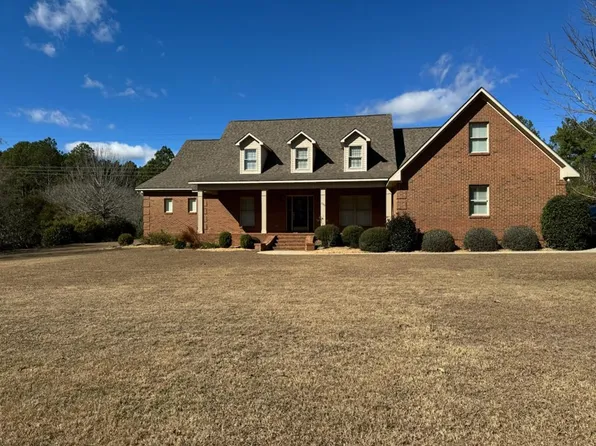 1215 Dearing Dr, Tifton, GA 31793