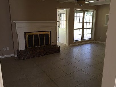 5th image of 2317 Fleetwood Dr
