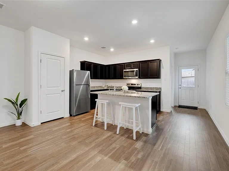 329 Flower Smith Ln #20-B — Photo 8