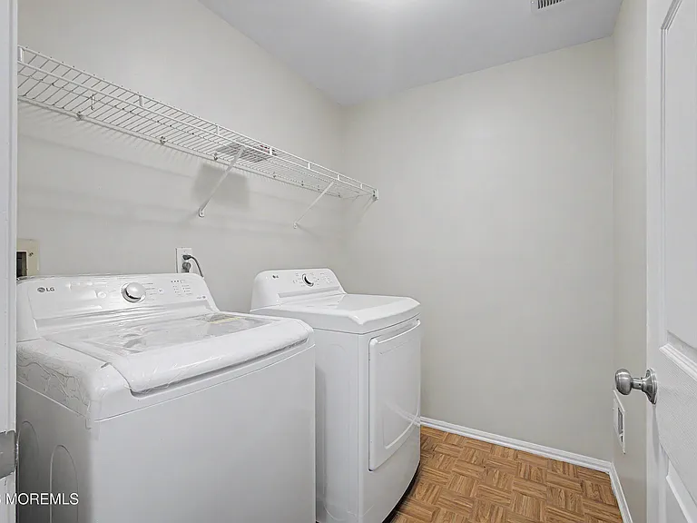 77 Picket Pl — Photo 26