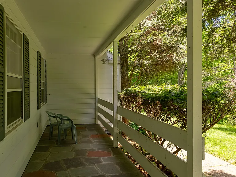 50 Aspinwall Rd — Photo 37