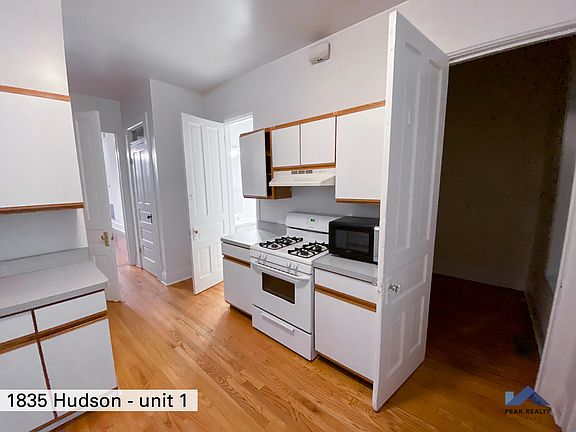 3rd image of 1835 N Hudson Ave #2