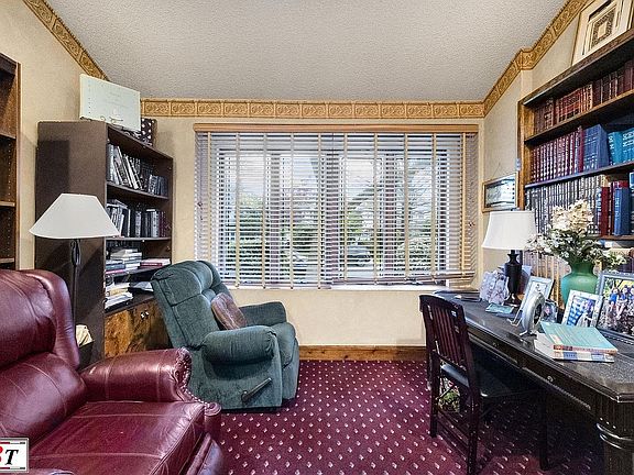 4th image of 2316 Avenue