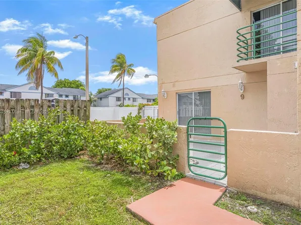11955 SW 18th Ter APT 9, Miami, FL 33175
