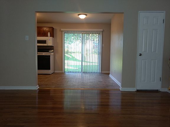 Eat-in Kitchen opens to Living Room