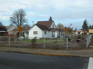 640 E Main St, Molalla, OR