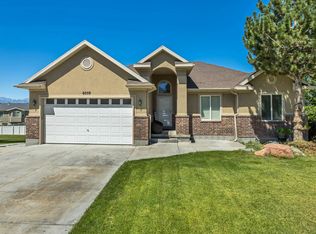 6059 Bayshore Dr, Tooele, UT 84074