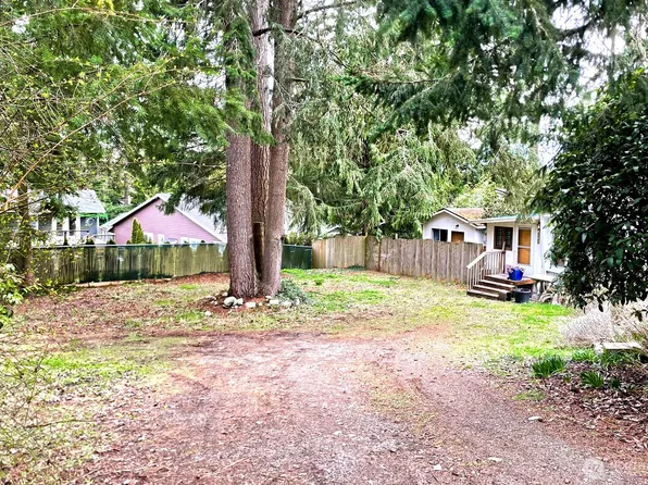 7915 201st Street SW, Edmonds, WA 98026