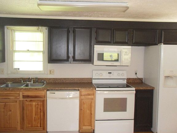 2nd image of 1021 Elizabeth St