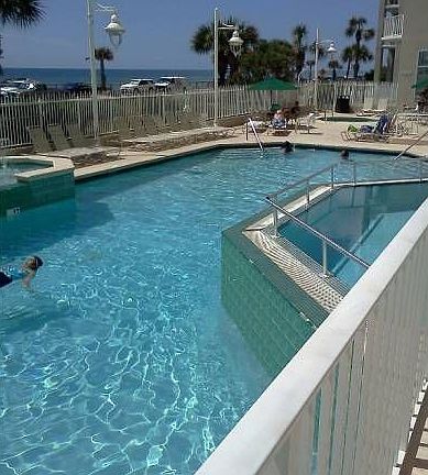 Majestic Sun Pool