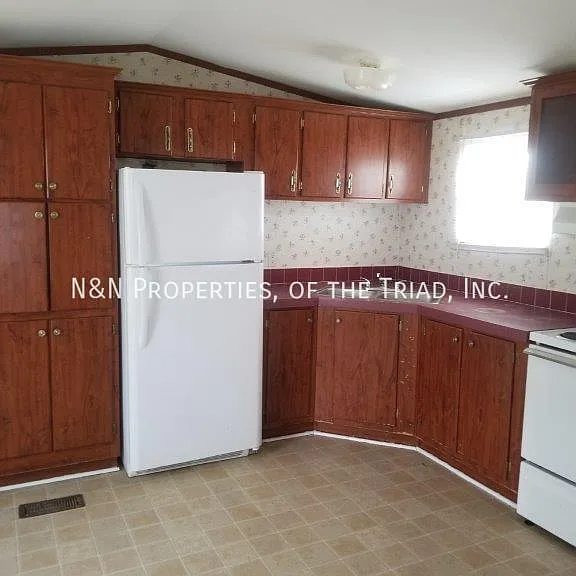 1079 Reynolds Rd #4 — Photo 6