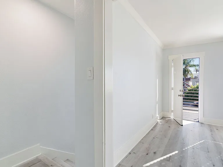 1819 - 1825 E. 7th St — Photo 19