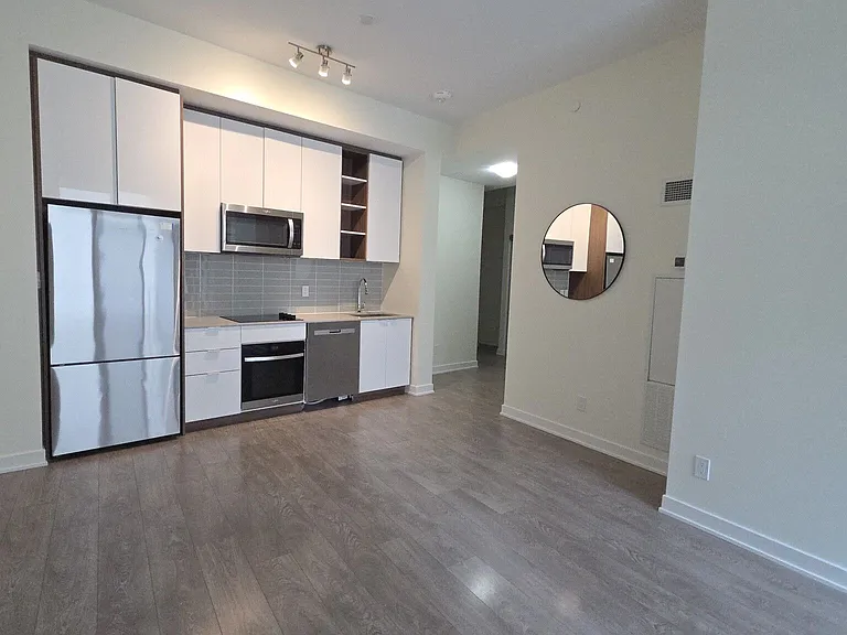 543 Richmond St W #227 — Photo 5