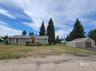 35 Atkin Ln, Cascade, ID 83611