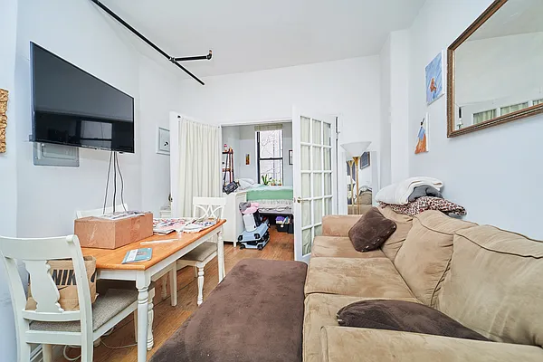 Rented by Living New York | media 11