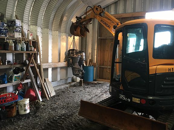 excavator moving motors
