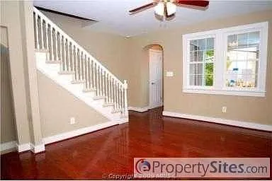 1974 Fendall St SE photo 1