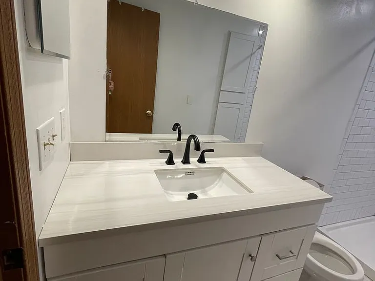 2163 Indianola Ave — Photo 13