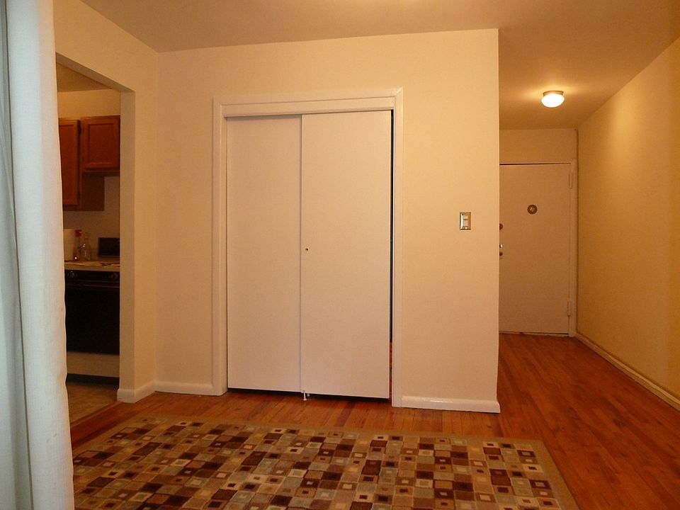 2nd image of 43 Bronx River Rd APT 5A