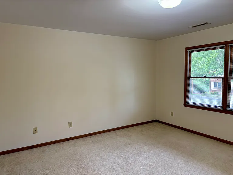 153 Hillcrest Dr — Photo 7