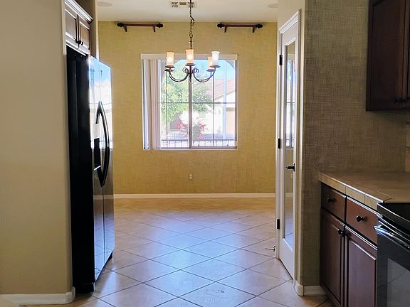 3rd image of 4223 W SAMANTHA Way