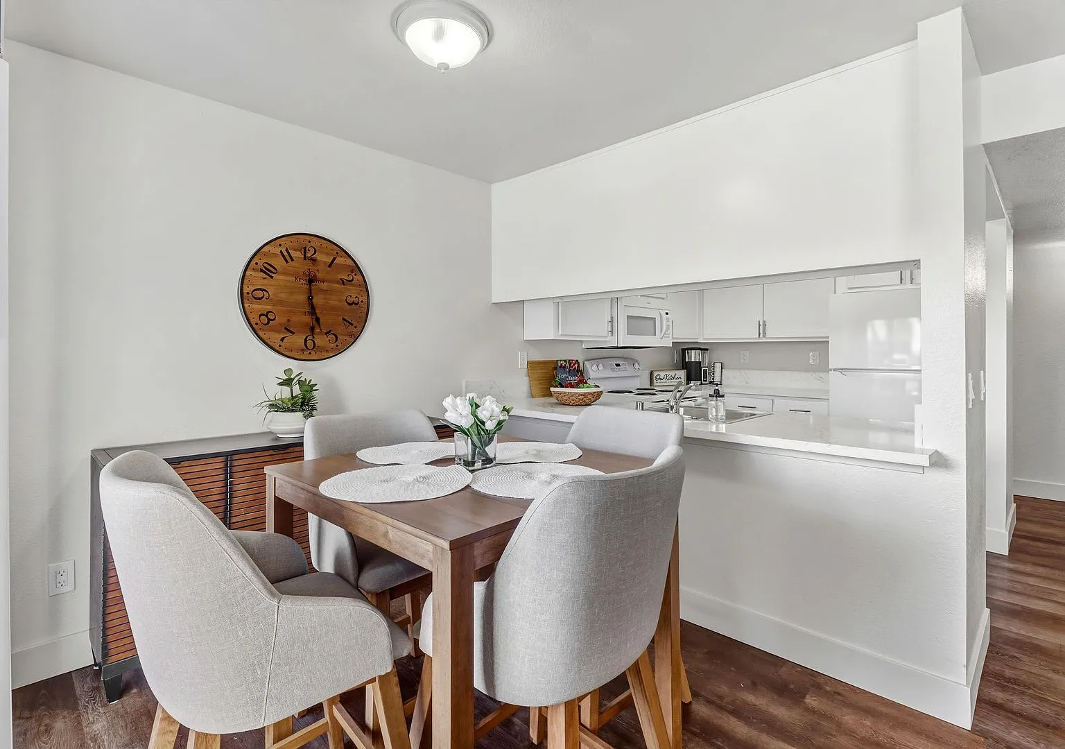 Aspen Village Apartments — Photo 4