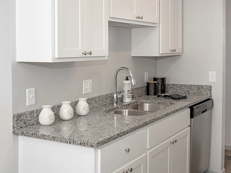 1212 Crosstown Blvd — Photo 3