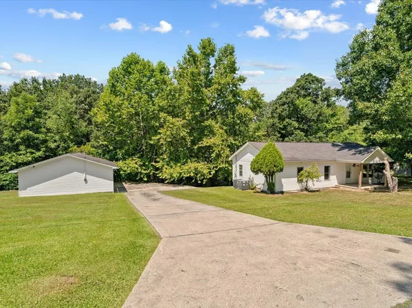 1846 S Boyd Dr, Rocky Face, GA 30740