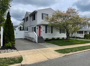 614 Ocean Rd, Spring Lake, NJ 07762