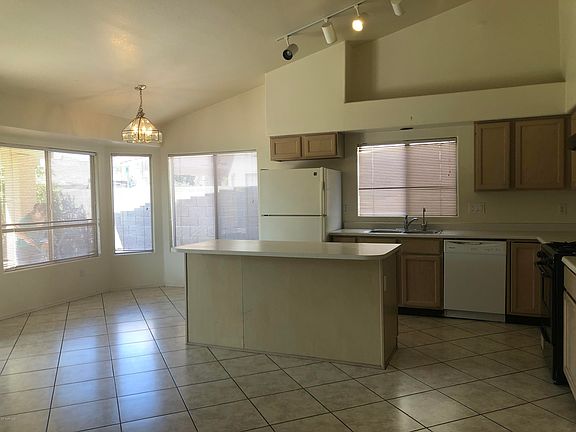 4th image of 5423 W Elgin St