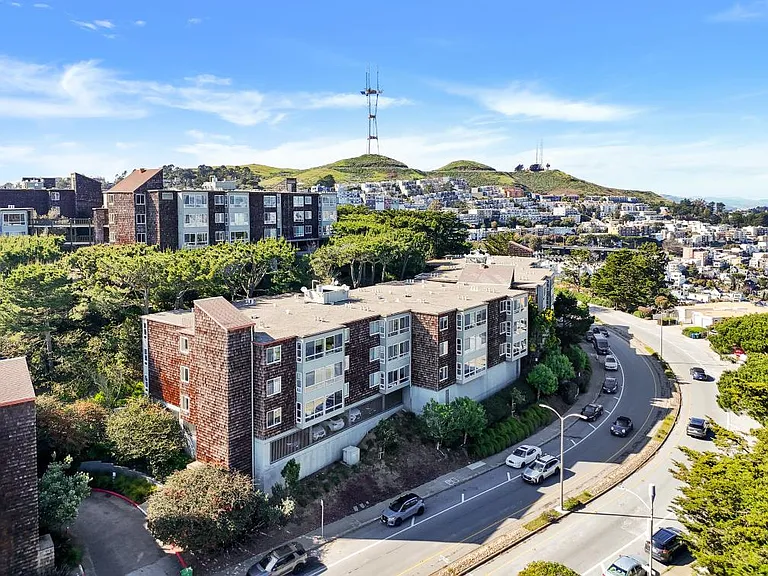 Renovated, furnished 2BR/1BA, private patio with 1 car assigned parking. Amenities includes heated swimming pool, jacuzzi, sauna, gym, pool table and reading room. Walking distance to Safeway Shopping center. Easy access to public transportation.