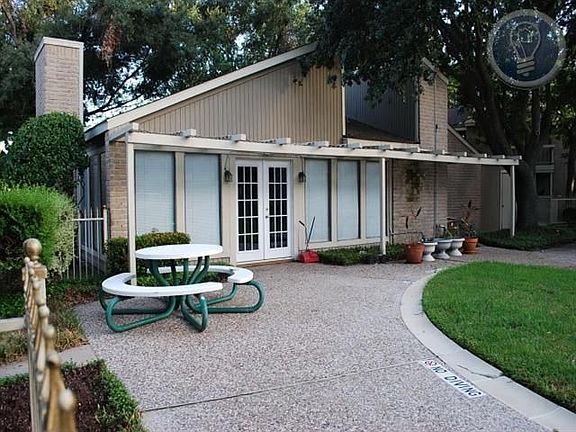 4th image of 12411 Antoine Dr APT 136