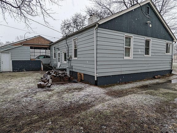 4th image of 24668 W Outer Dr