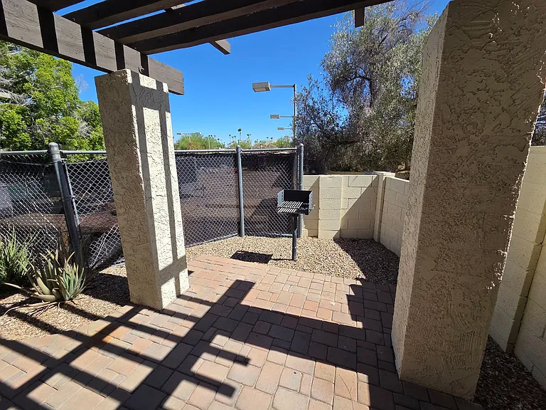 1809 E Frier Dr #2 — Photo 20