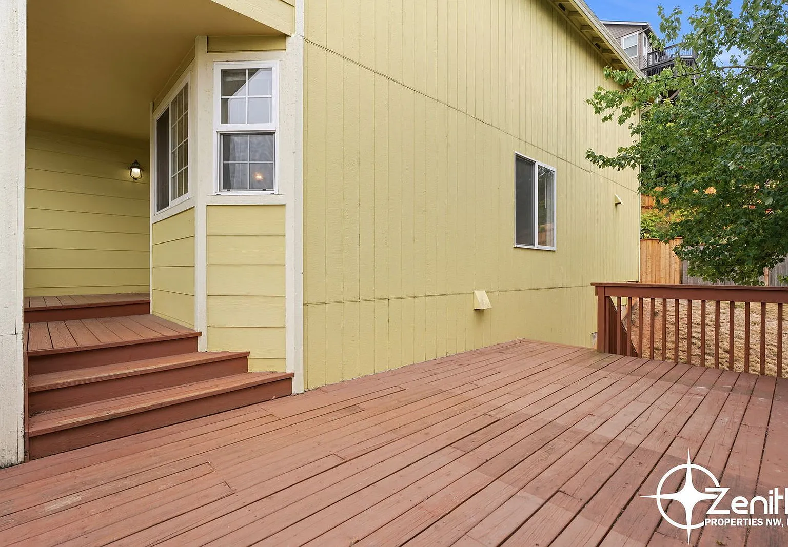 3 bed, 2.5 bath, 2482 sqft, $3,095 — Photo 2