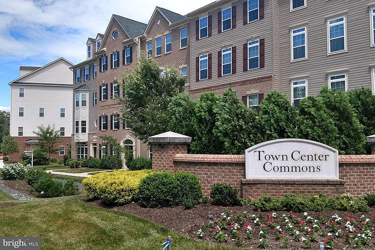1st image of 318 Chessington Dr #9