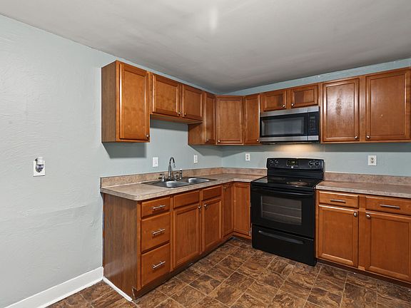 3rd image of 1201-1203 Worcester St