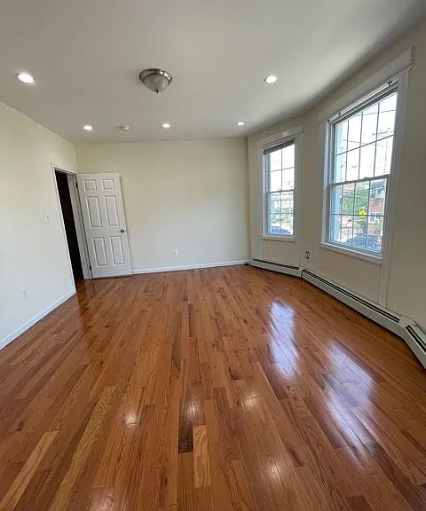80 Tonnele Ave — Photo 8