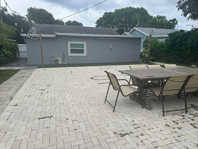 905 S L St — Photo 11