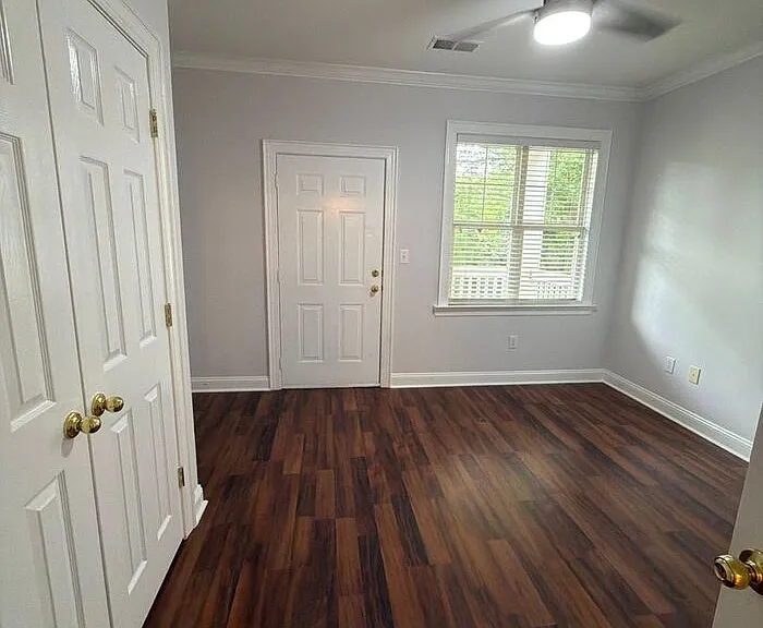 5609 Fairview Rd #5 — Photo 16