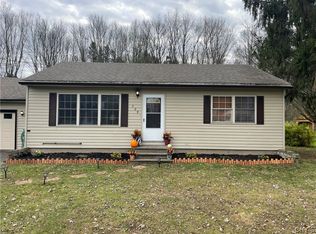 208 Schepps Ln, Kirkville, NY 13082