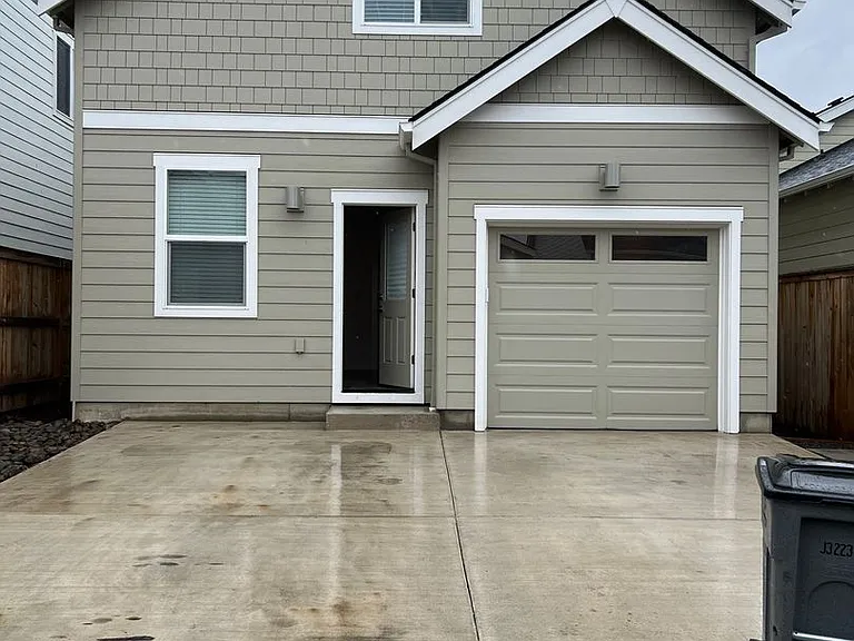 3680 NE Jacob St — Photo 2