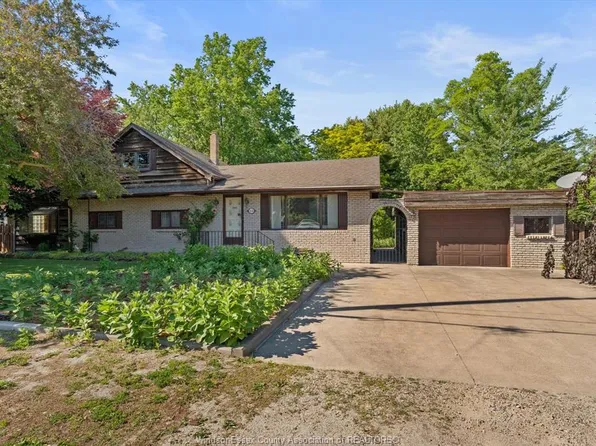 310 River Ave, Lasalle, ON N9J 1A2