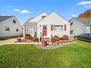 29109 Homewood Dr, Wickliffe, OH 44092